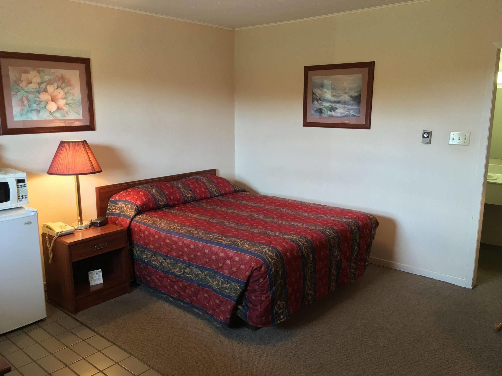 Fairway Inn Sussex Dış mekan fotoğraf